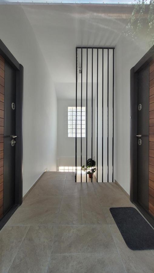 Luxury Mansion Apartment Bucharest Exterior photo